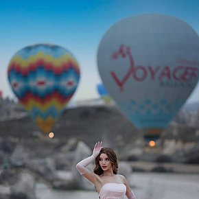 Arya escort in Istanbul offers Venida en la boca
 services