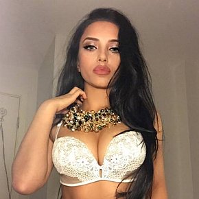 Leila All Natural
 escort in Marbella offers Kissing services