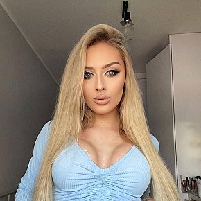 LONNA Super-culo escort in Istanbul offers Sborrata in bocca services