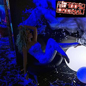 Eva escort in Istanbul offers DUO services