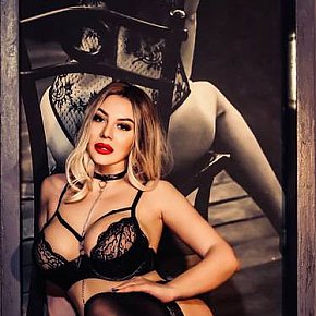 Antonia Vip Escort escort in  offers Körperbesamung services