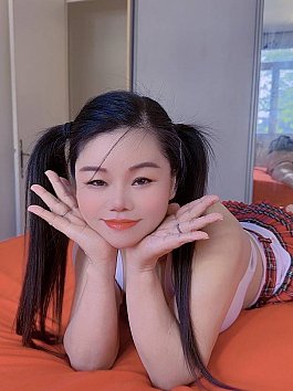 angela-0749043769
