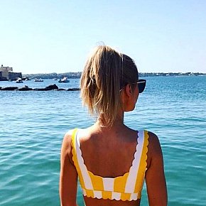 ISOBEL College Girl
 escort in Paris offers Girlfriend Experience(GFE) services