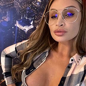 Addy Model/Fost Model escort in Sofia offers Masaj intim services