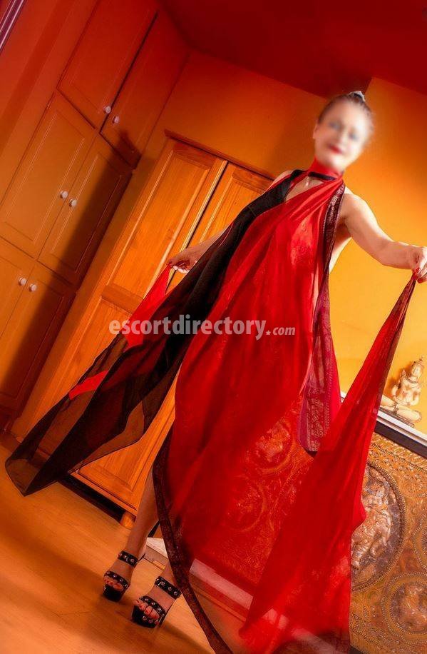 Tantra-Dara Madura escort in Wien offers Massagem erótica services