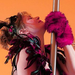 Tantra-Dara Madura escort in Wien offers Massagem erótica services