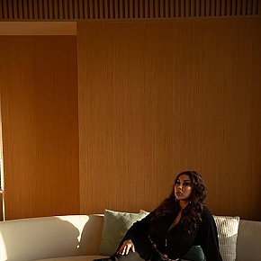 Layla BBW escort in Bangkok offers Beijo francês services