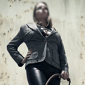 Mistress-Henriette escort in Barcelona offers Lluvia Dorada (dar)
 services