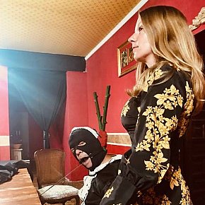 Mistress-Henriette escort in Barcelona offers Lluvia Dorada (dar)
 services