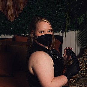 Mistress-Kay Occasionale escort in Winnipeg offers Sculacciate (attivo) services