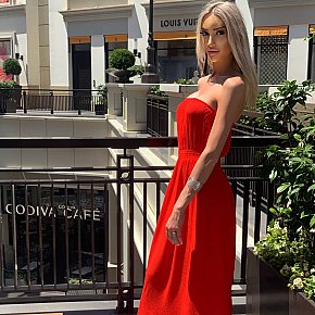 Diamond Vip Escort escort in London offers Masaje erótico
 services