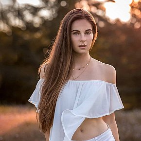 ROSMARI Super-culo escort in Paris offers Sborrata sull corpo services