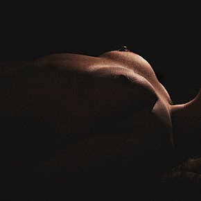 Mirah escort in Montpellier offers Intimate massage services