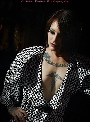 Domina-Isida escort in Athens offers BDSM services