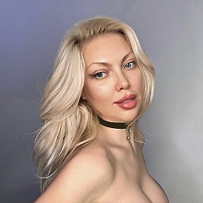 Annete escort in Wien offers Costumi/uniformi services