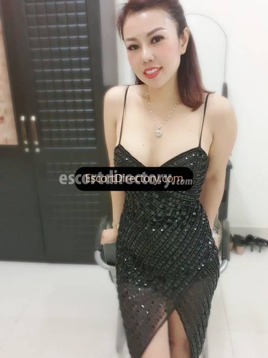 Hellen escort in  offers Snowballing services