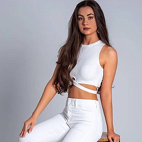 KARLIN Pequeña Y Delgada escort in Paris offers Venida en la cara
 services