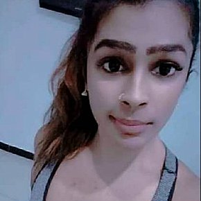 Reenna Matura escort in Kuala Lumpur offers 69 Position services