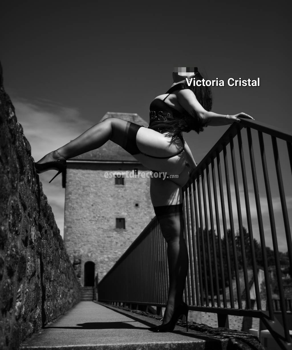Victoria-Cristal Sin Operar escort in  offers Dominante (duro)
 services