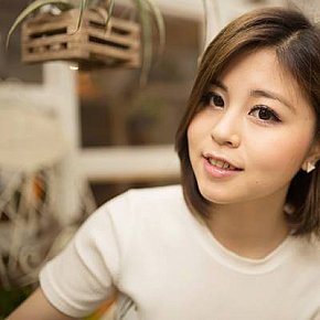 Megumi Natürlich escort in London offers Intimmassage services