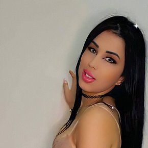 NOUR escort in Dubai offers Beso francés
 services