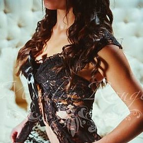 Veronika escort in Kiev offers Intimmassage services