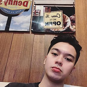 Discreet_174cm_B escort in Manila offers Garganta Profunda services