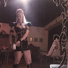 Mistress-Nicole Entièrement Naturelle escort in Barcelona offers Soumission/esclave (hard) services