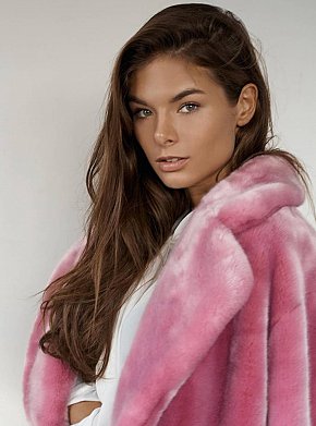 INNIS Model/Ex-Model escort in Paris offers Sex in versch. Positionen services