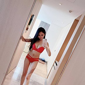Cherry escort in Singapore City offers Pompino senza preservativo fino al completamento services
