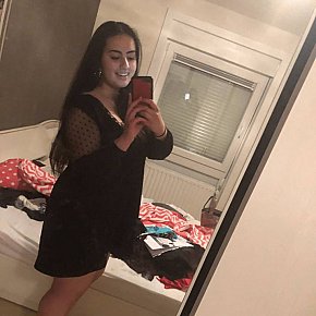Ahlam Superpeituda escort in Paris offers sexo oral com preservativo services