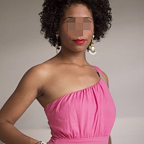 Giovana Naturală escort in Curitiba offers Girlfriend Experience(GFE) services