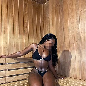 Safira Muscular escort in Fortaleza offers Experiência com garotas (GFE) services