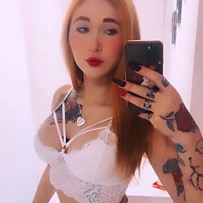 Ariele escort in Curitiba offers Küssen services