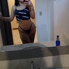 Morena-Tatuada BBW escort in Praia Grande offers Sauna services