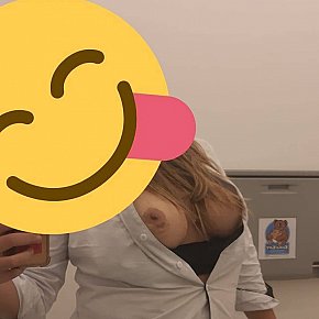 Livinha escort in São Paulo offers Bacio alla francese services