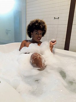 Mirella-bom-bom