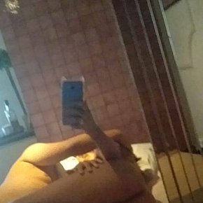 Agata-e-Nilton Gelegentlich escort in Salvador offers 69 Position services