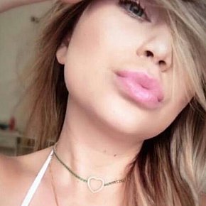 Yasmin Vip Escort escort in Ponta Grossa offers Cumshot on body (COB) services