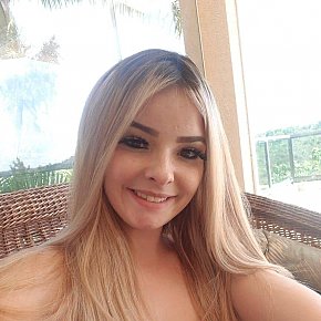 Carlinha escort in Rio de Janeiro offers sexo oral sem preservativo services