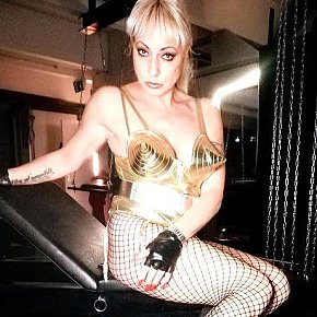 Fetischlady-Andrea Madura escort in St. Gallen offers Facesitting services