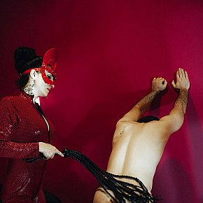 Mistress-Janette escort in Tel Aviv offers Podolatria services