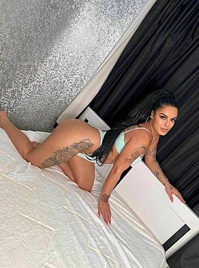 Cataleya escort in  offers Ganzkörpermassage services