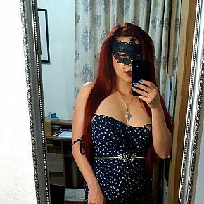 Naria escort in Wien offers Sottomesso / Schiavo (soft) services