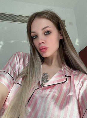Polina escort in Milan offers Tântrico services