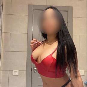 Roma escort in Barcelona offers Seduta in faccia services