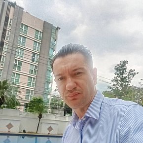 Louis escort in Bangkok
