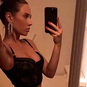 Dominique-Riley Modella/Ex-modella escort in Paris offers Sborrata in faccia services