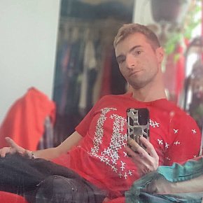 AaronNewmanEscort escort in Quebec offers Finalizare pe Corp(COB) services