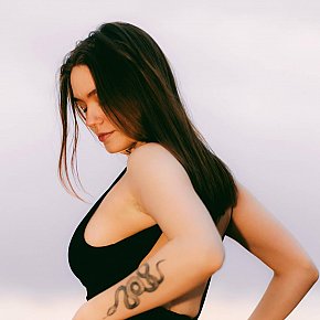 Zoey Entièrement Naturelle escort in Hong Kong offers Branlette services